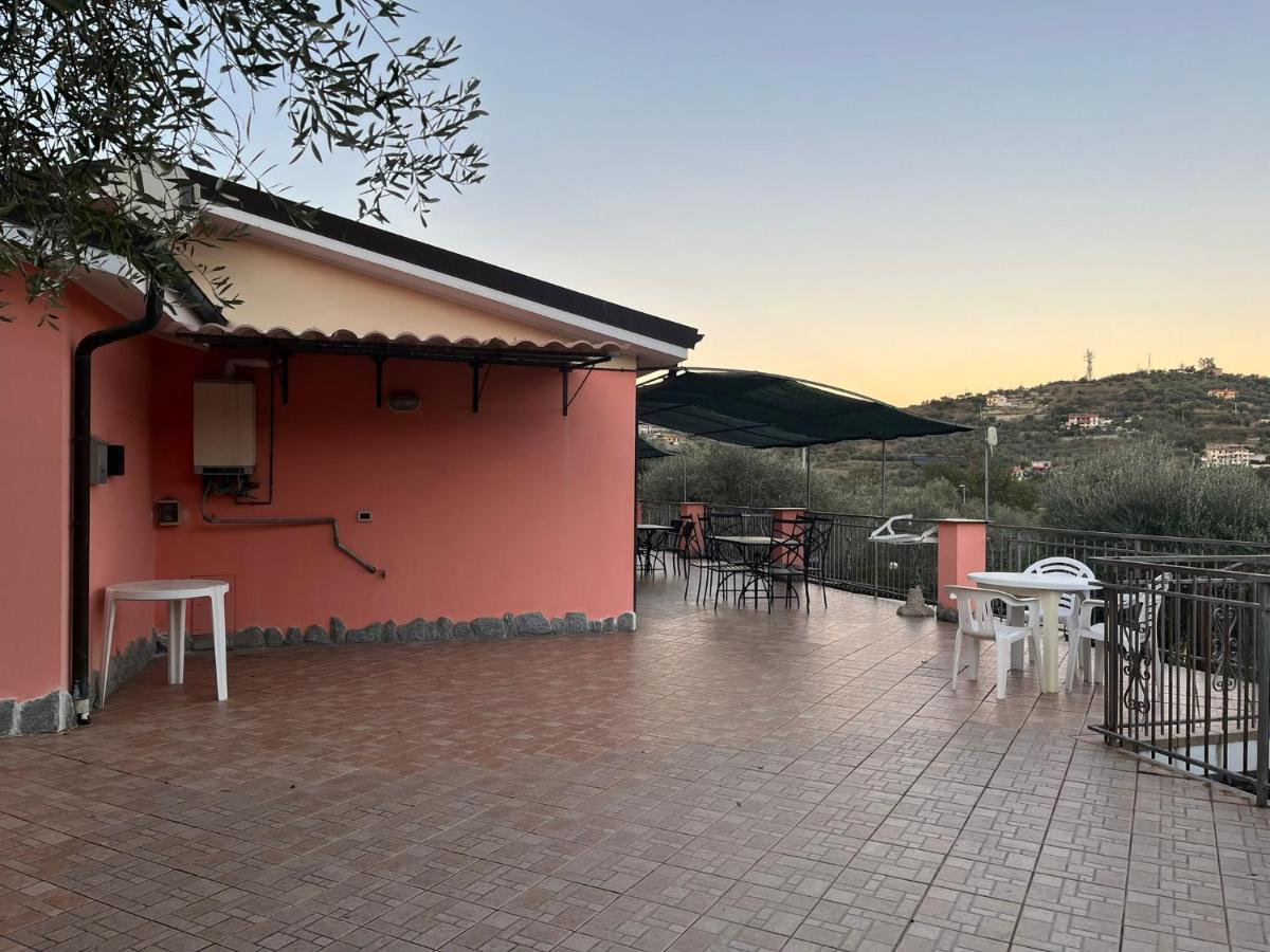 Agriturismo Le Mimose インペリア エクステリア 写真